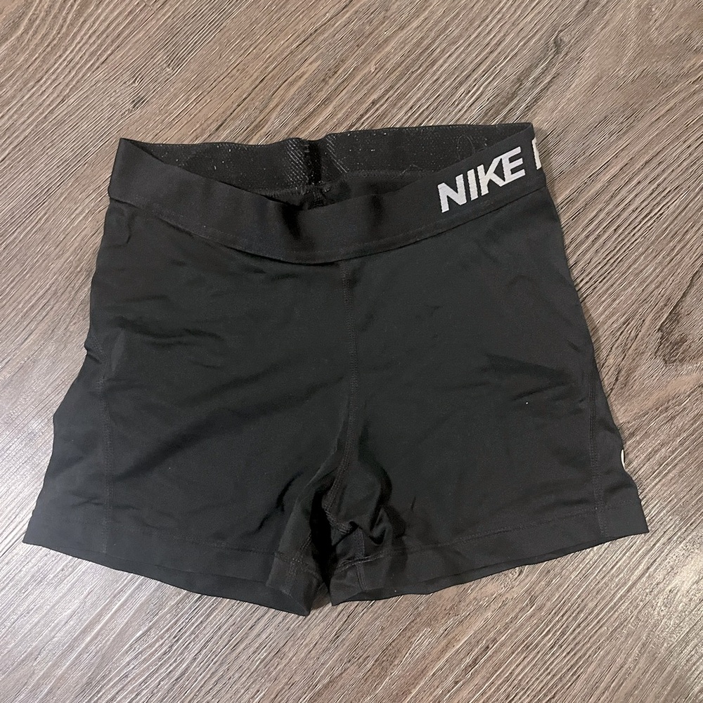 Black Nike pros